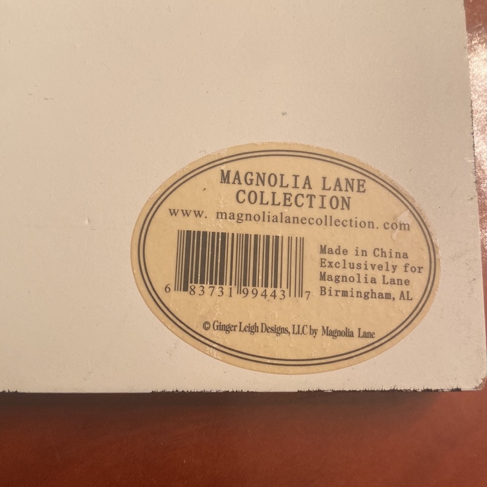 Magnolia Land Photo Frame - Picture 3 of 5